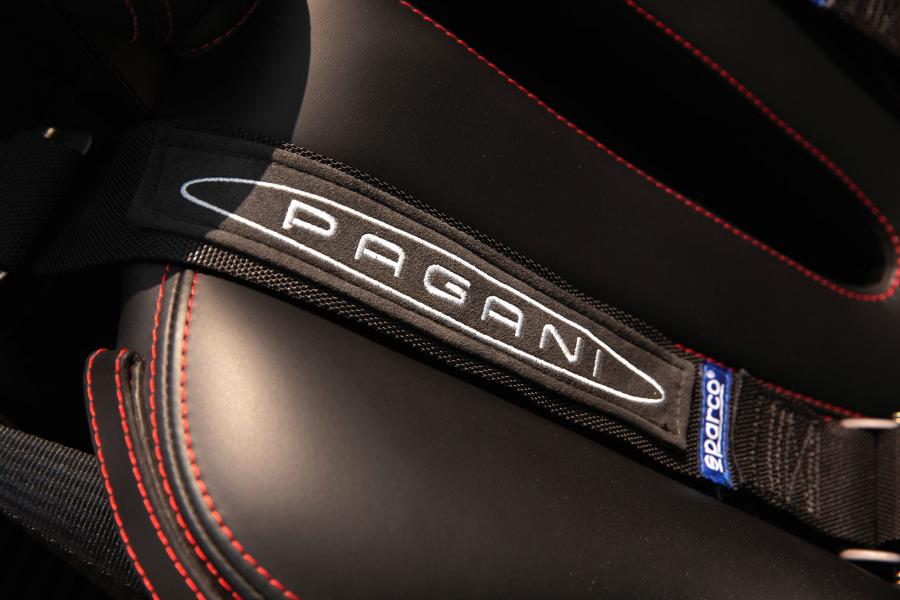 Детали интерьера Pagani Zonda Aether (76131) 2017 года  (фото 13 из 50)